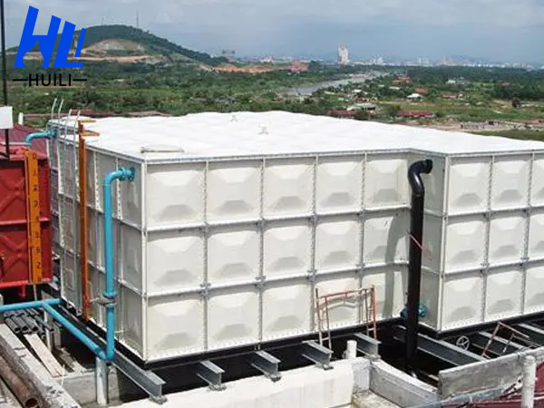 Plastic water tank